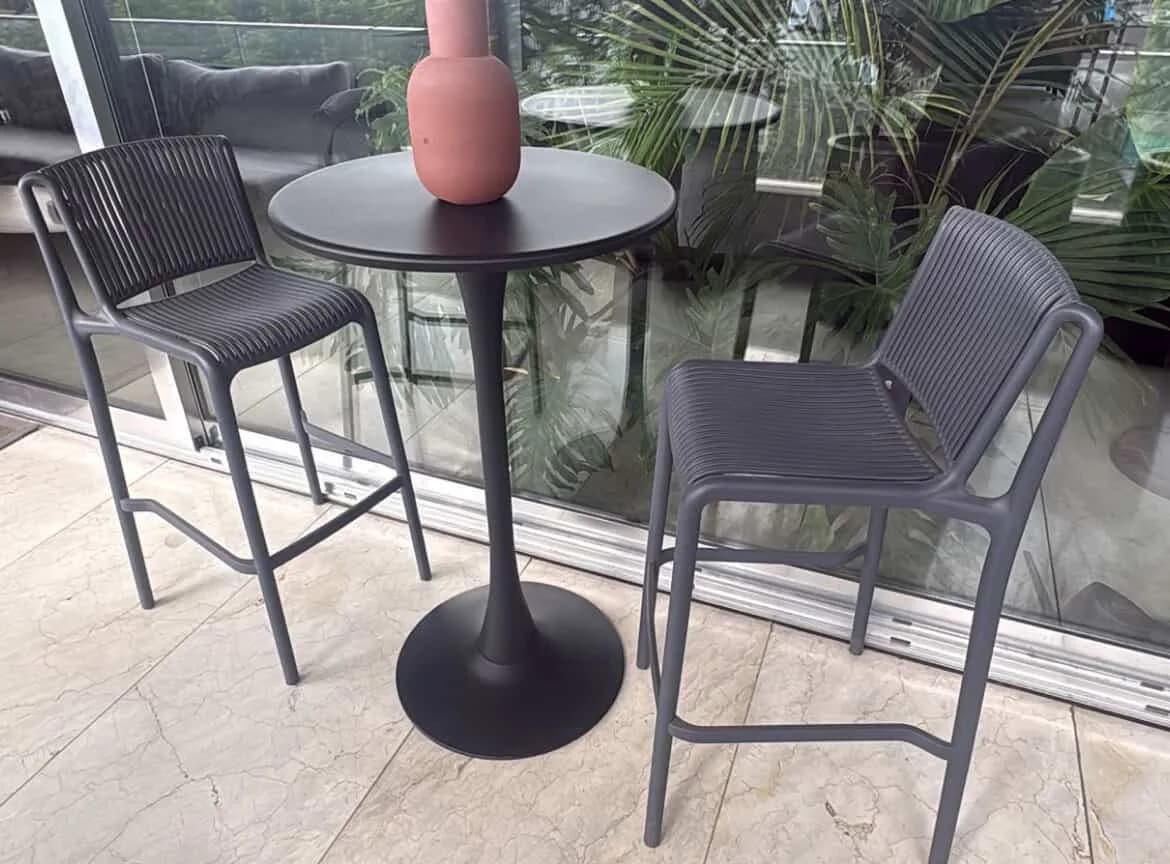 Conjunto Sur Diseño. — Sillas