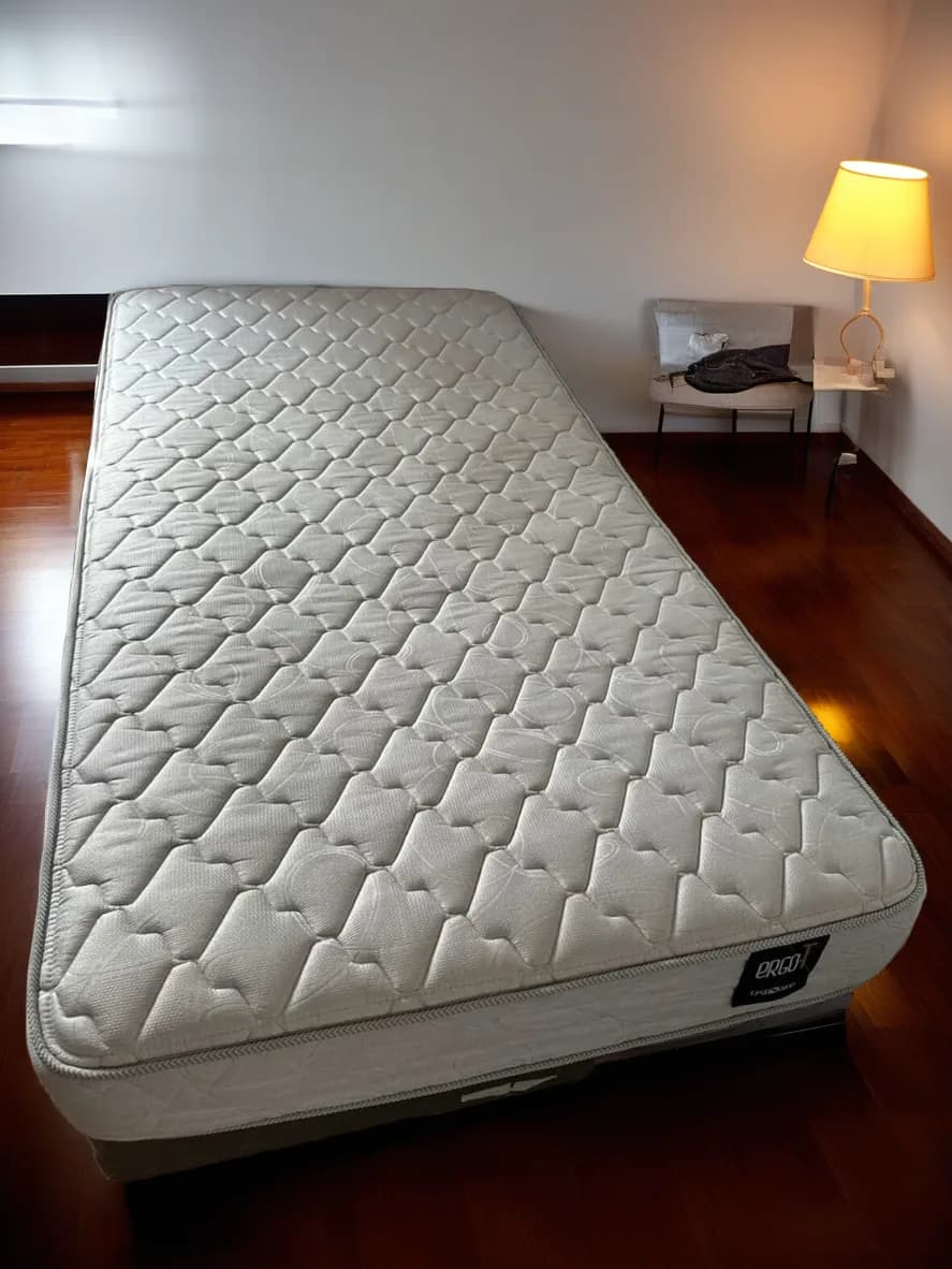 Cama de plaza y media Rosen modelo Ergo T. — Camas