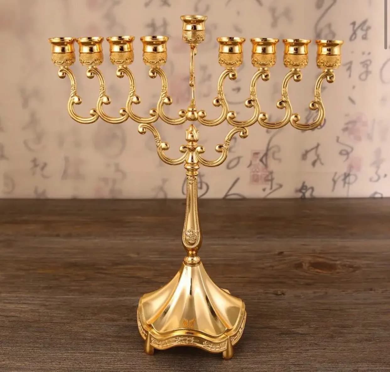 Candelabros de metal cromado. — vista 3