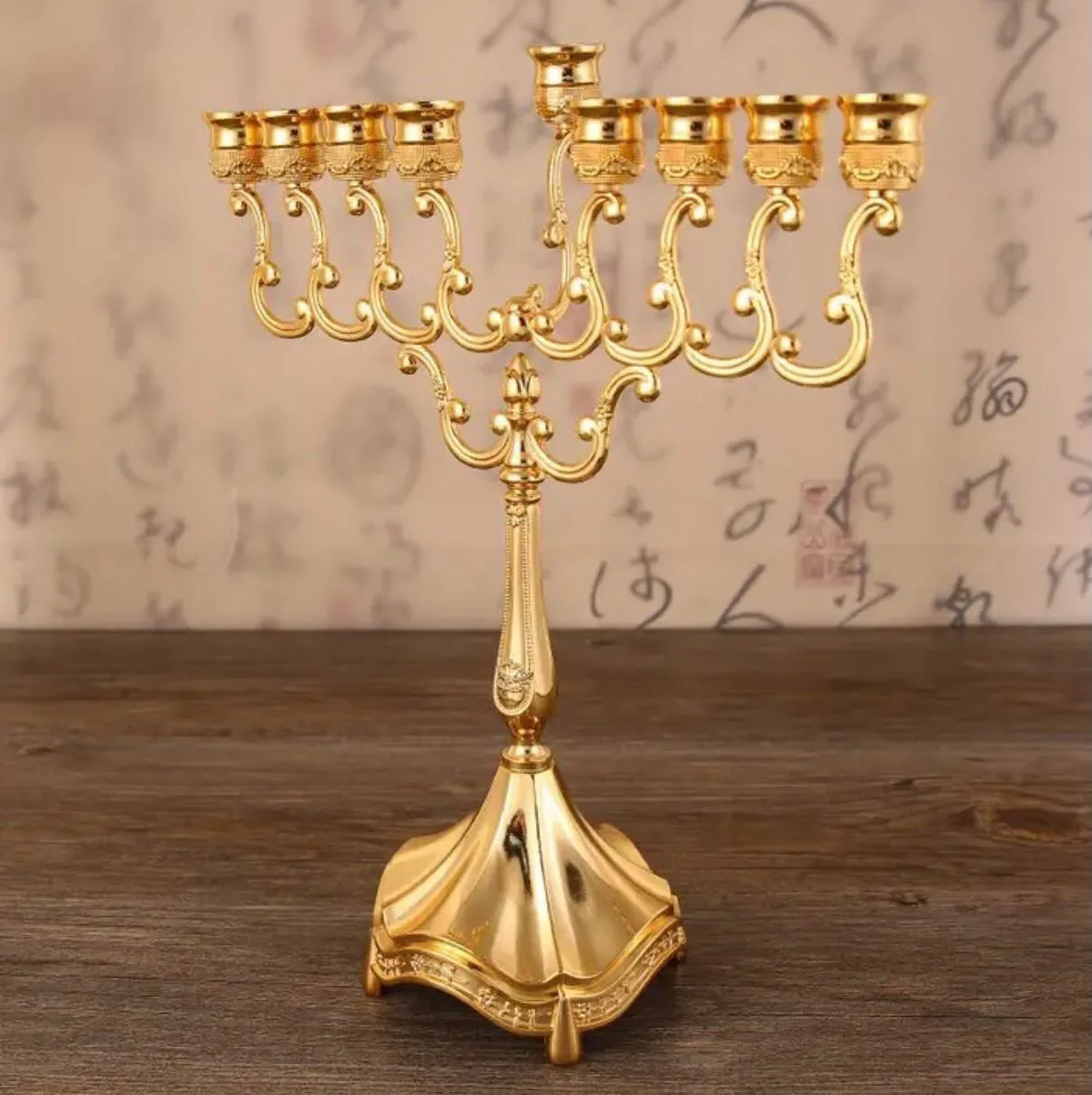 Candelabros de metal cromado. — vista 4