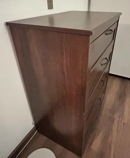 Comoda de Ikea — vista 2