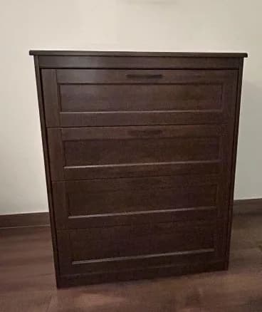 Comoda de Ikea — vista 3