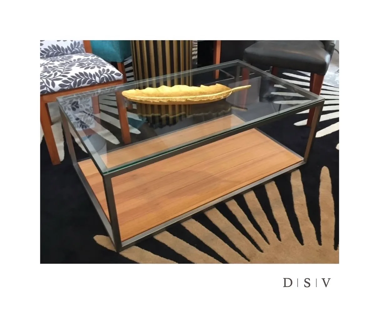 Mesa de centro de doble cubierta. — Mesas de centro