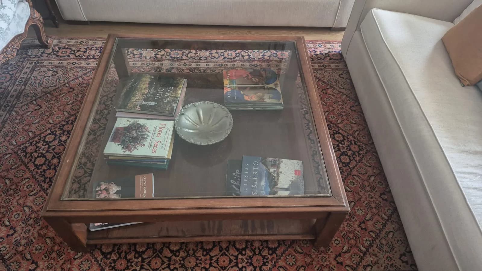 Mesa de centro de madera de exclente calidad — vista 3
