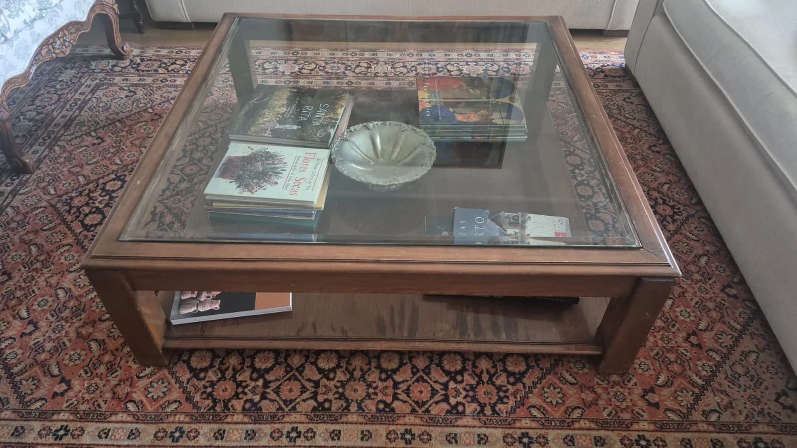Mesa de centro de madera de exclente calidad — vista 5