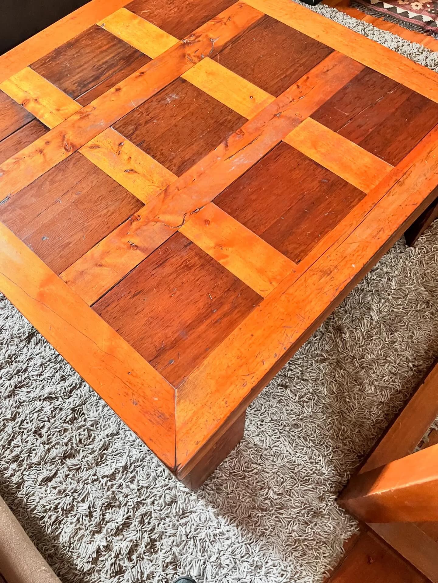 Mesa de centro madera Raulí — vista 3