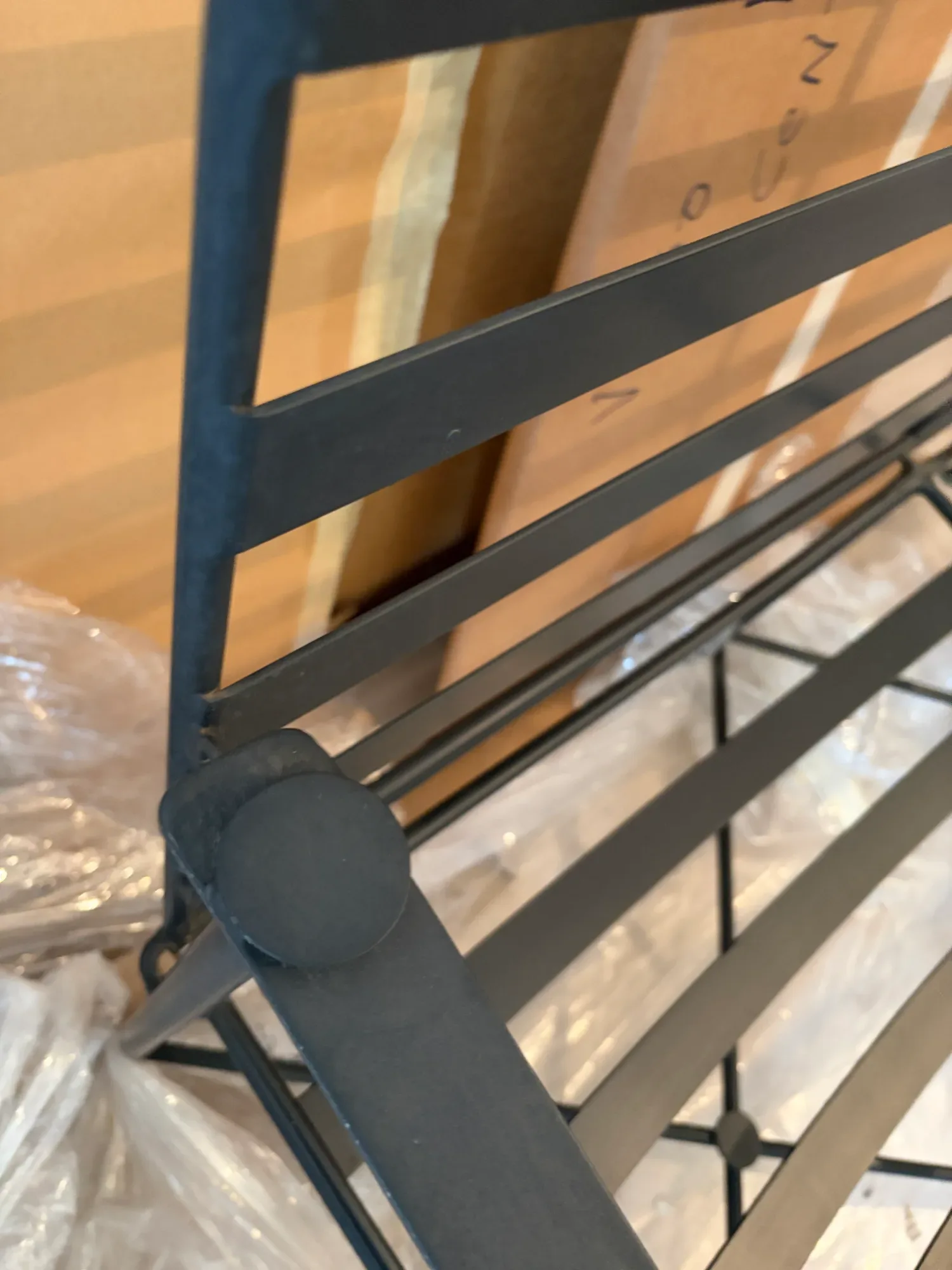 Banqueta de fierro negra para terraza. — vista 2
