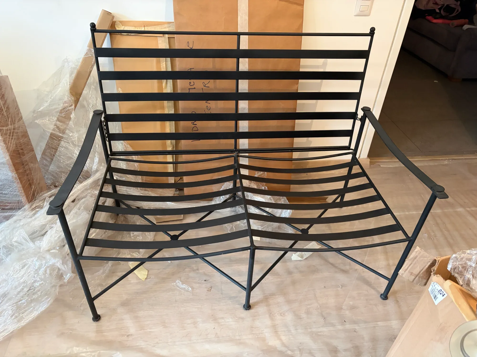 Banqueta de fierro negra para terraza. — vista 4