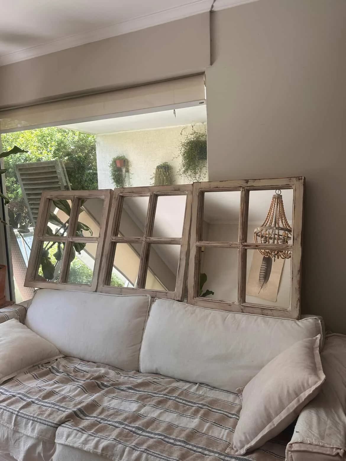 Espejos en moldura de madera tipo ventana. — vista 4