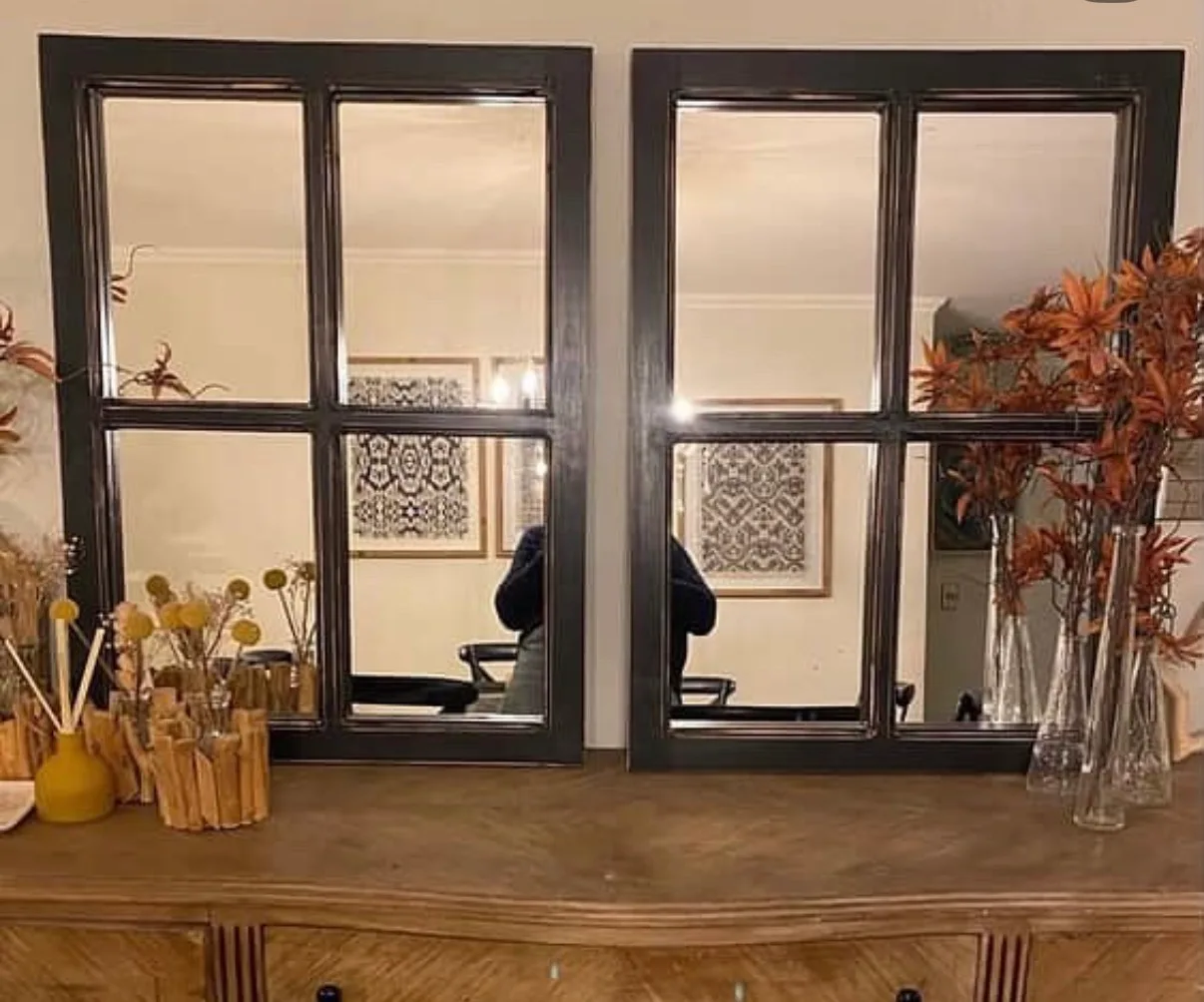 Espejos en moldura de madera tipo ventana. — vista 5