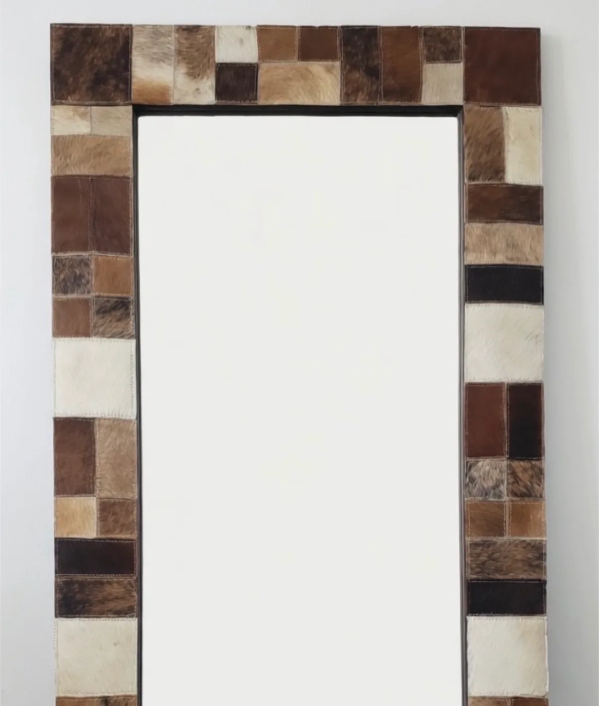 Espejo con marco de cuero patchwork. — vista 2