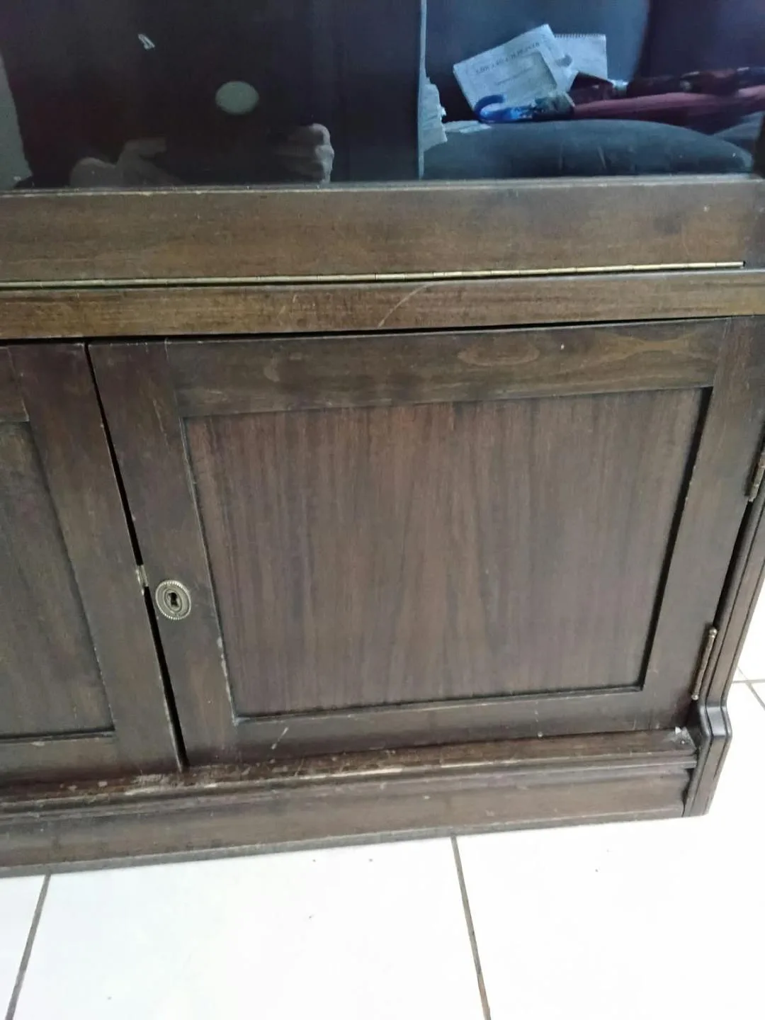 Mueble bar de madera maciza. — vista 2