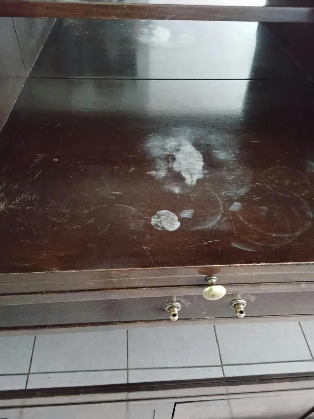 Mueble bar de madera maciza. — vista 3