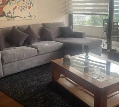 Sofa seccional derecho de Crate and Barrel. — vista 3