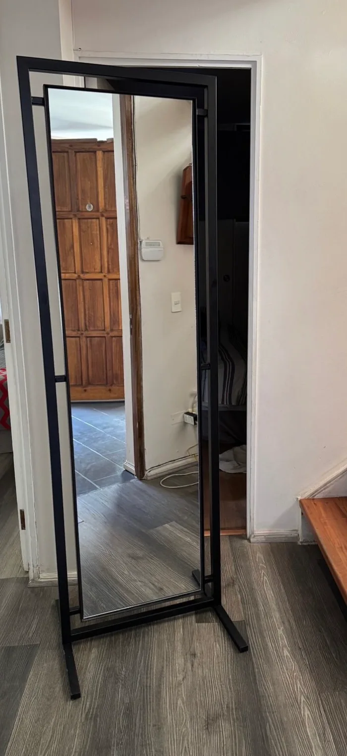 Espejo de fierro de piso. — vista 4
