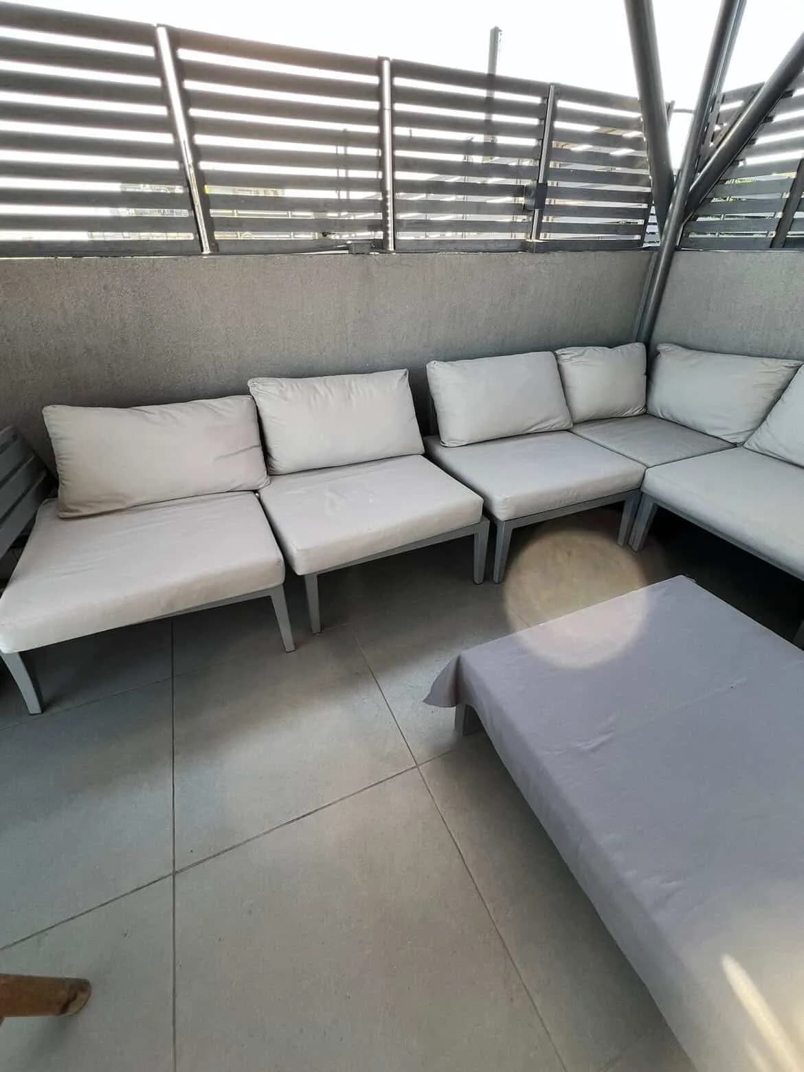 Living de terraza, son 7 modulos con sus colchonetas. — vista 3