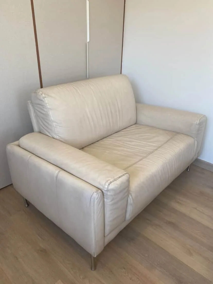 Sillón de cuero. — vista 2