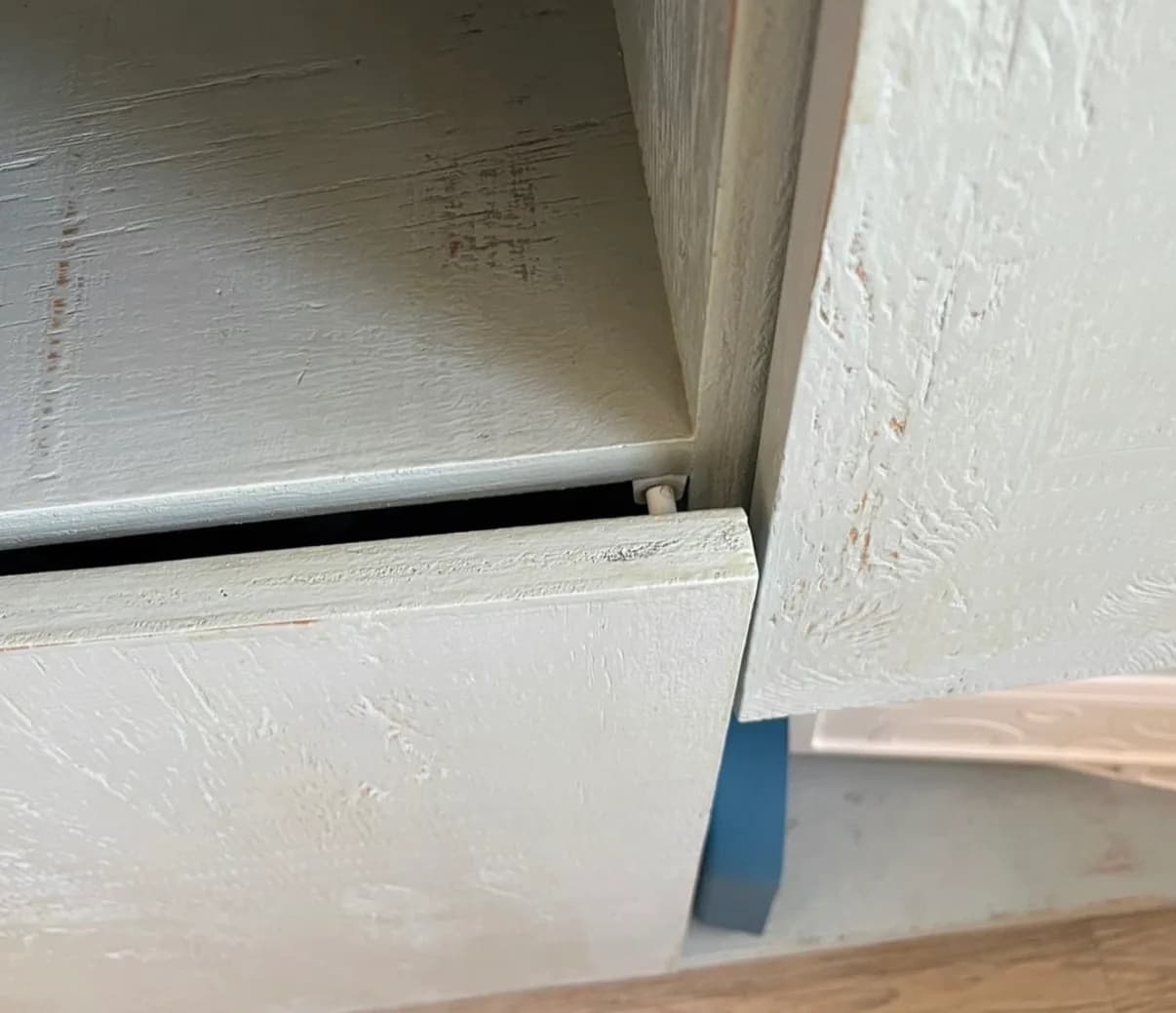Mueble de madera gris. — vista 4