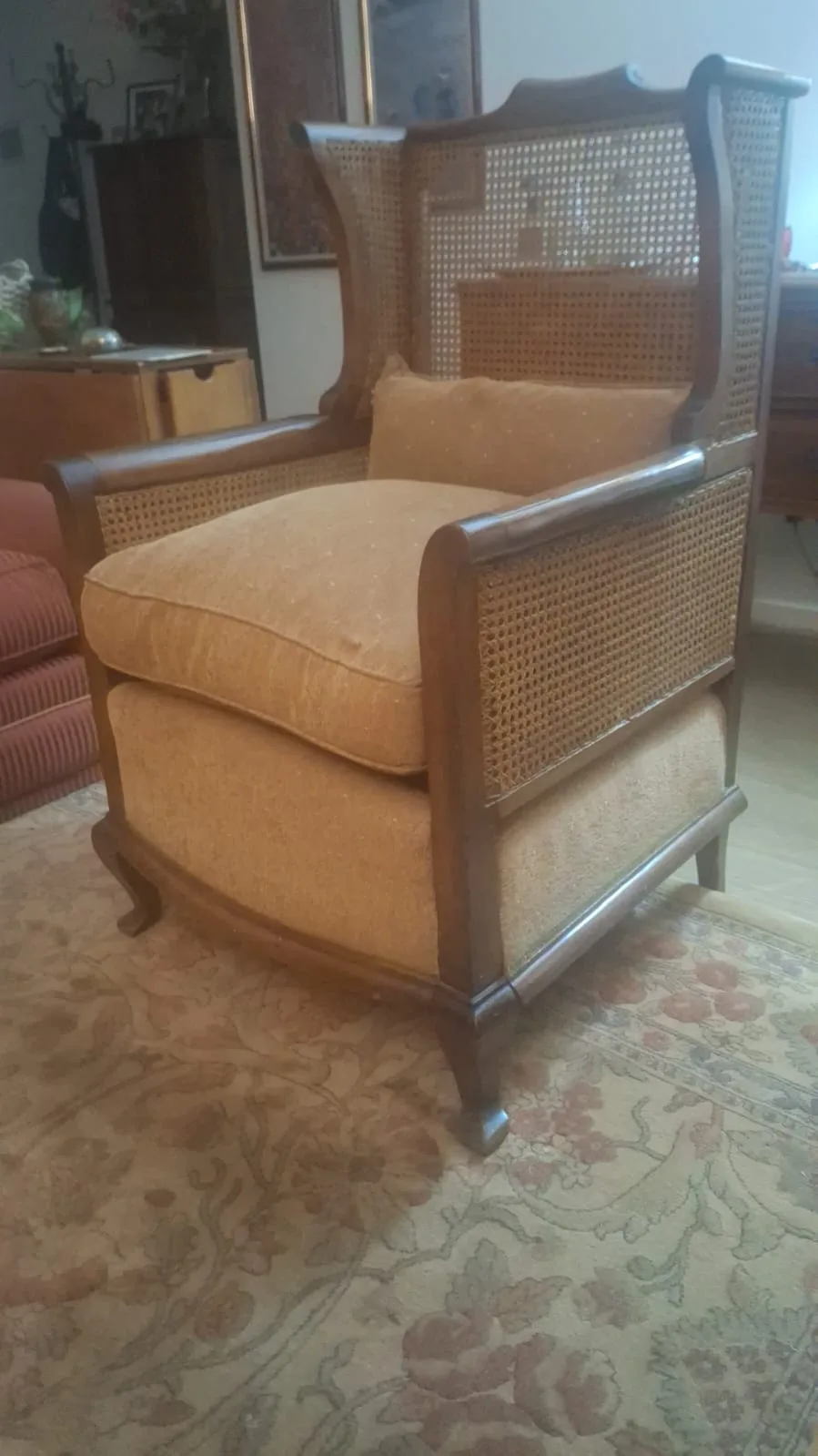Sitial de madera y junco — Sitiales y sillones