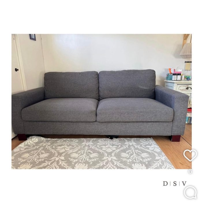 Sofa gris tapizado