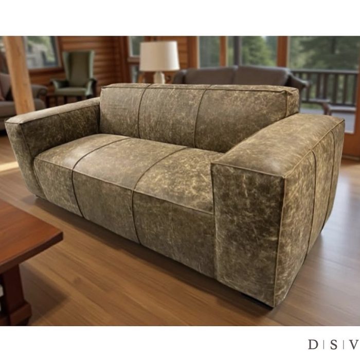 Sofa en cuero cafe, nuevo.